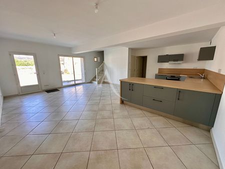 Location Appartement 6 pièces 115m² BRISSAC QUINCE 49320 - Photo 2