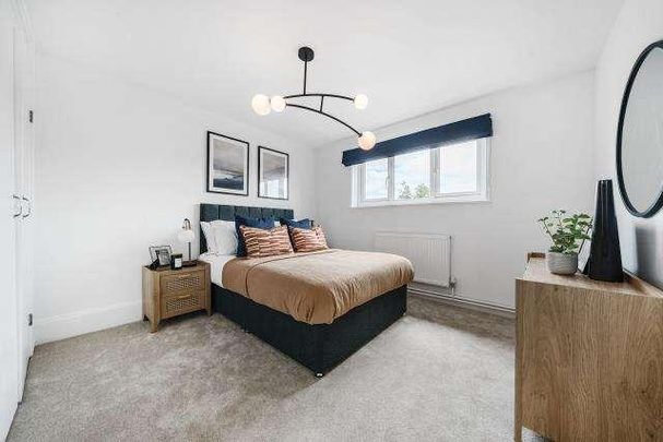 Stanmore Crescent, Carterton, OX18 - Photo 1