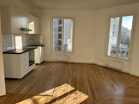 2 PIECES DE 72 M² COURBEVOIE HOTEL DE VILLE - Photo 5