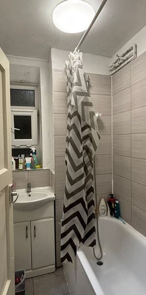 4 Bed Flat, Bernwood House, N4 - Photo 1