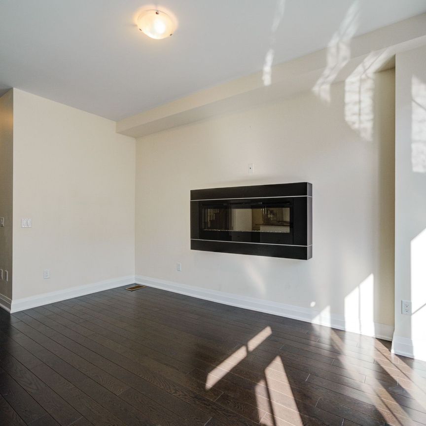 For Lease - 539 Carrville Road, Richmond Hill, Ontario - Photo 1