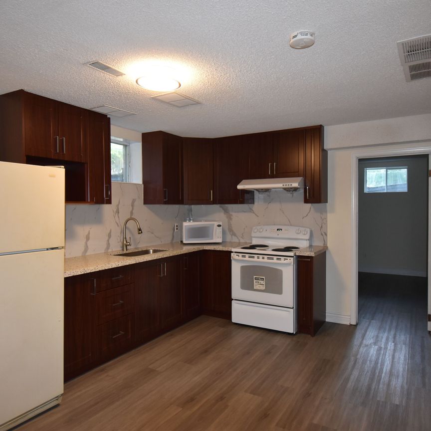 For Lease - 1 SHAFTSBURY Avenue Unit# BASEMENT APT 2 BDRM, Richmond Hill, Ontario - Photo 1