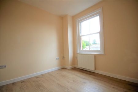 2 Bedroom - Lenten Street, Alton - Photo 3