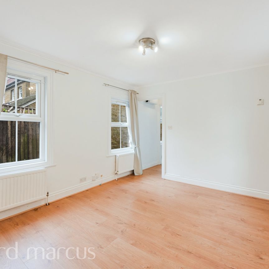 South Street, Epsom - Photo 1