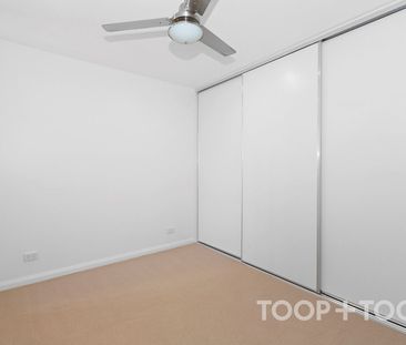 Stylish Apartment with Modern Amenities in Bowden! - Photo 2