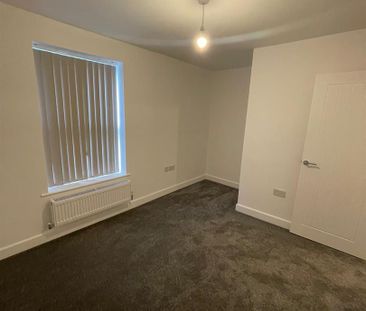 2 bed terraced house to rent in Grange Street, Burnley, BB11 - Photo 4