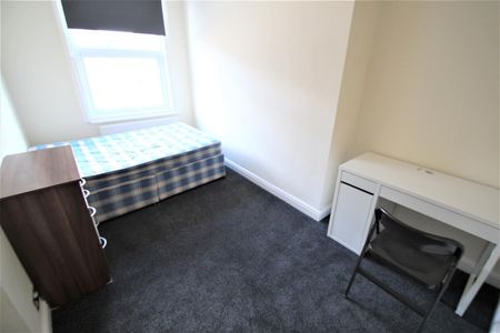 Broomfield Terrace, Burley, LS6 3DQ, Leeds - Photo 4