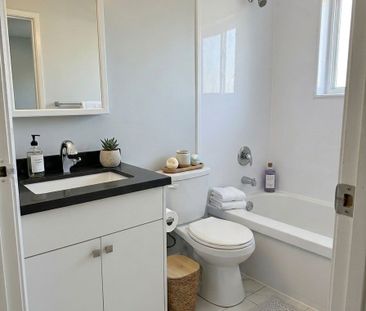 For Lease - 15 Mowat Boulevard Unit# 14, Kitchener, Ontario - Photo 3