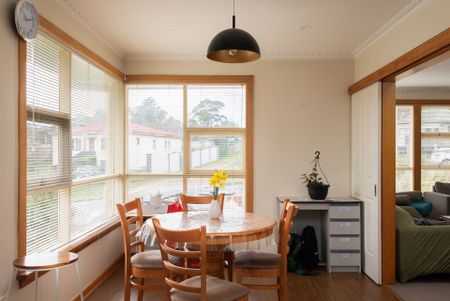 Feel at home, Living Here! - Photo 2