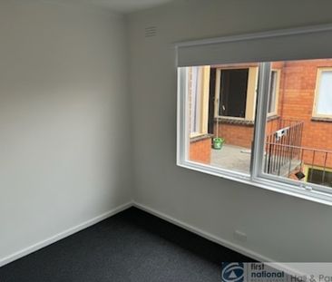RENOVATED 1 BEDROOM UNIT - Photo 2