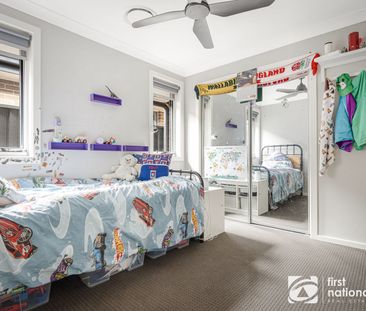 Stylish 4 Bedroom Family Home - Photo 4