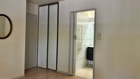 Location Appartement 2 pièces 44m² AIX EN PROVENCE 13100 - Photo 3