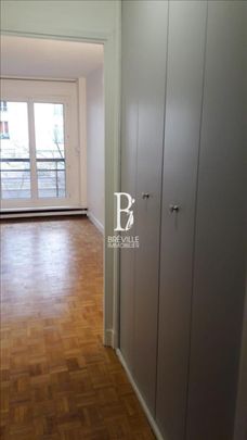 PARIS 163 rue de Charonne, dans bel immeuble un studio entièrement refait à neuf avec pièce de vie, ... Paris (75011) - Photo 1