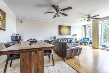 2 bedroom flat to rent - Photo 2