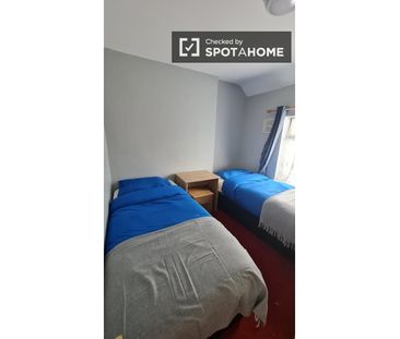 Room in shared apartment for rent in The Coombe, Dublin - Photo 6