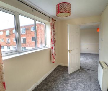 3 BED Flat To rent - Photo 5