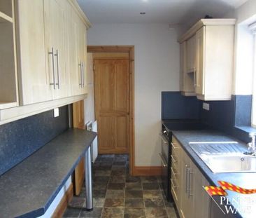 2 bedroom terraced house to rent - Photo 4
