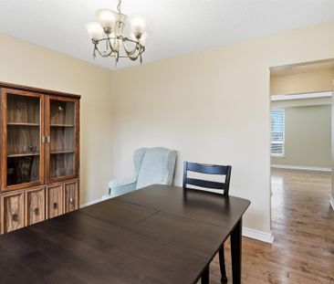 For Lease - 32 Henderson Drive, Aurora, Ontario - Photo 3