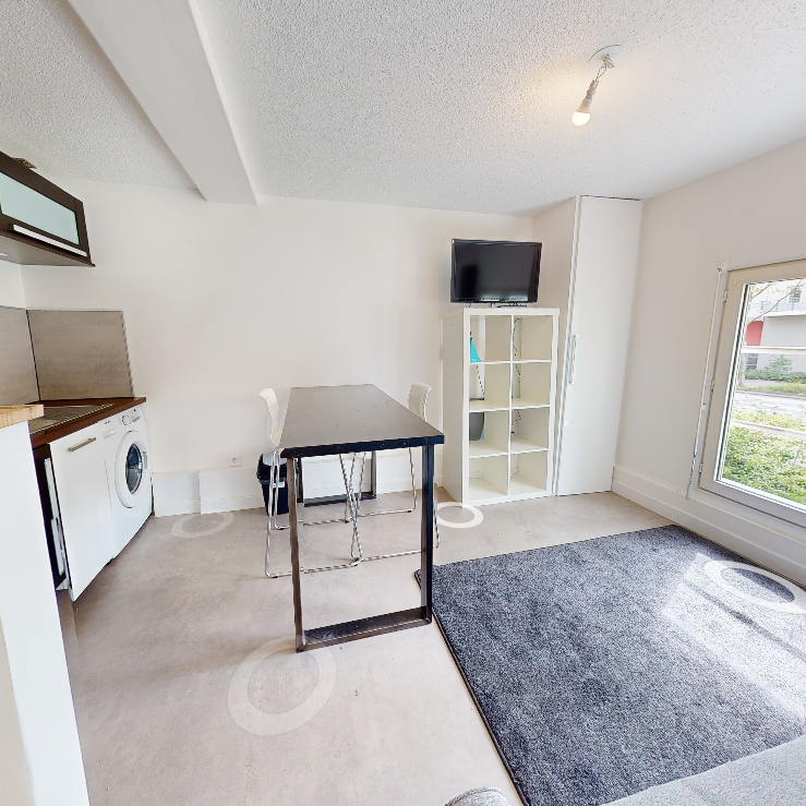 Location Appartement 1 pièce 18m² ST ETIENNE 42000 - Photo 1