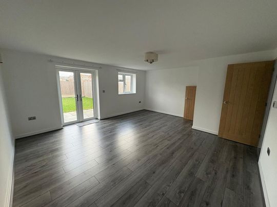 3 bedroom semi-detached house to rent - Photo 1