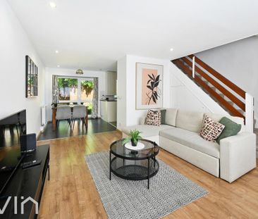 3 bedroom end of terrace house to rent - Photo 1