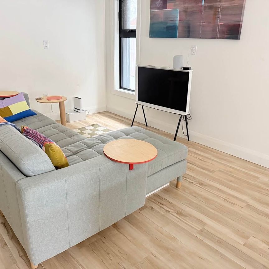 For Lease - 25 Grant Street Unit# 101, West Centre Town, Ontario - Photo 1