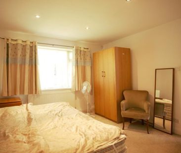 2 bedroom maisonette to rent - Photo 5