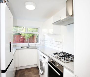 2 bedroom terraced house to rent - Photo 2