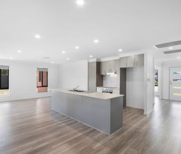 Spacious Modern Living - Photo 4