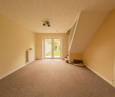 2 bedroom terraced house to rent - Photo 2