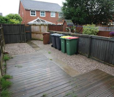 2 bedroom terraced house to rent - Photo 4