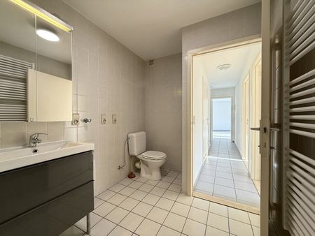 Appartement - à louer - Photo 2