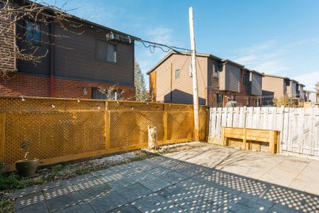 725 10e Avenue, #106 - Photo 2