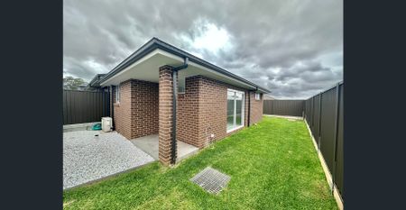 Modern Comfort & Style in a Prime Gledswood Hills Location - Photo 2