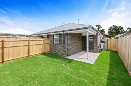 Charming 2-bedroom house in Logan Reserve - Photo 3