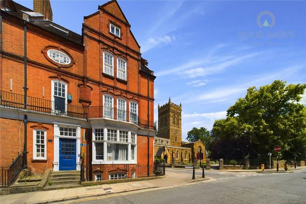 1 bedroom in a house share to rent - Photo 1