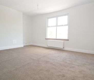 3 bedroom end of terrace house to rent - Photo 5
