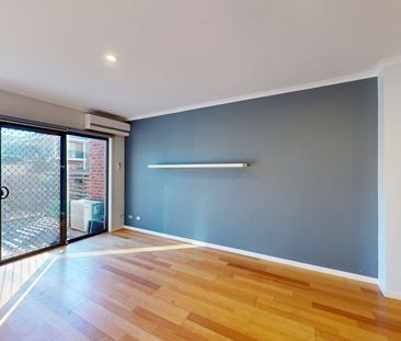 Modern Comfort In Prime Location - Photo 4