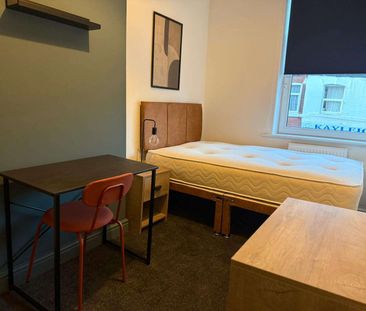 Church Street West Room 3 - Photo 3