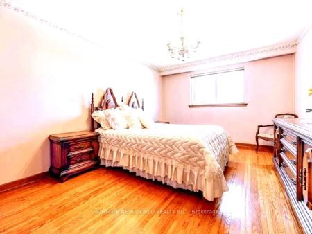 Detached Home For Lease | E8464870 - Photo 5