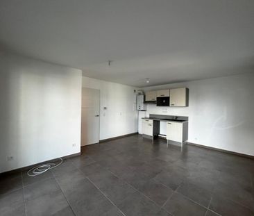 Location Appartement 2 pièces 42m² BONNEVILLE 74130 - Photo 3