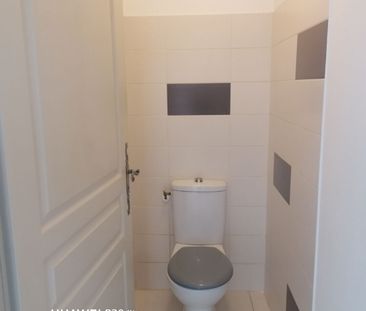 Location Appartement 3 pièces 56m² CHATEAURENARD 13160 - Photo 5