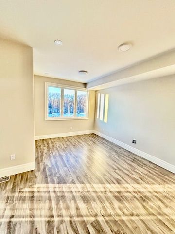 For Lease - 103 Buchanan Avenue, Prince Edward County, Ontario - Photo 2