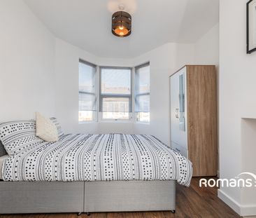 3 bedroom apartment to rent - Photo 2