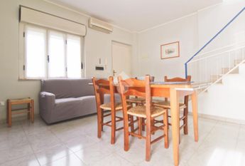 Porzione di bifamiliare in affitto