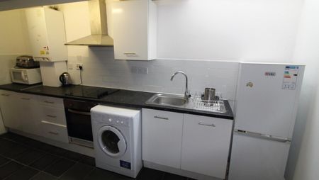 New Walk, Leicester - Photo 4