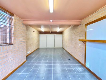 10 Coronation Avenue, Cardiff - Photo 5