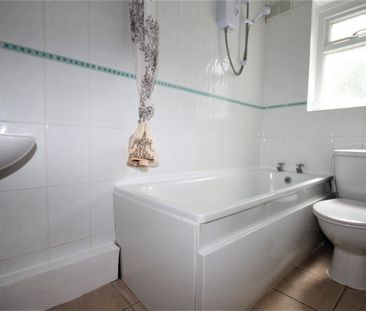 Cranleigh Road, Feltham, Middlesex,TW13 - Photo 5
