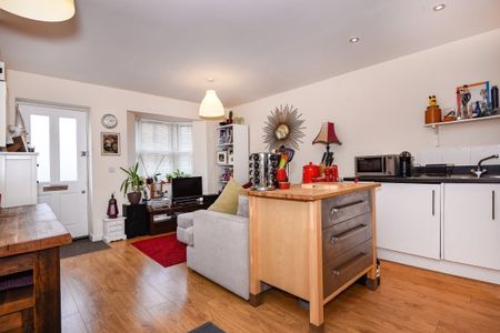 1 bedroom flat to rent - Photo 5