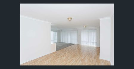 Seaside Comfort in Ocean Reef – Spacious Family Home! - Photo 2